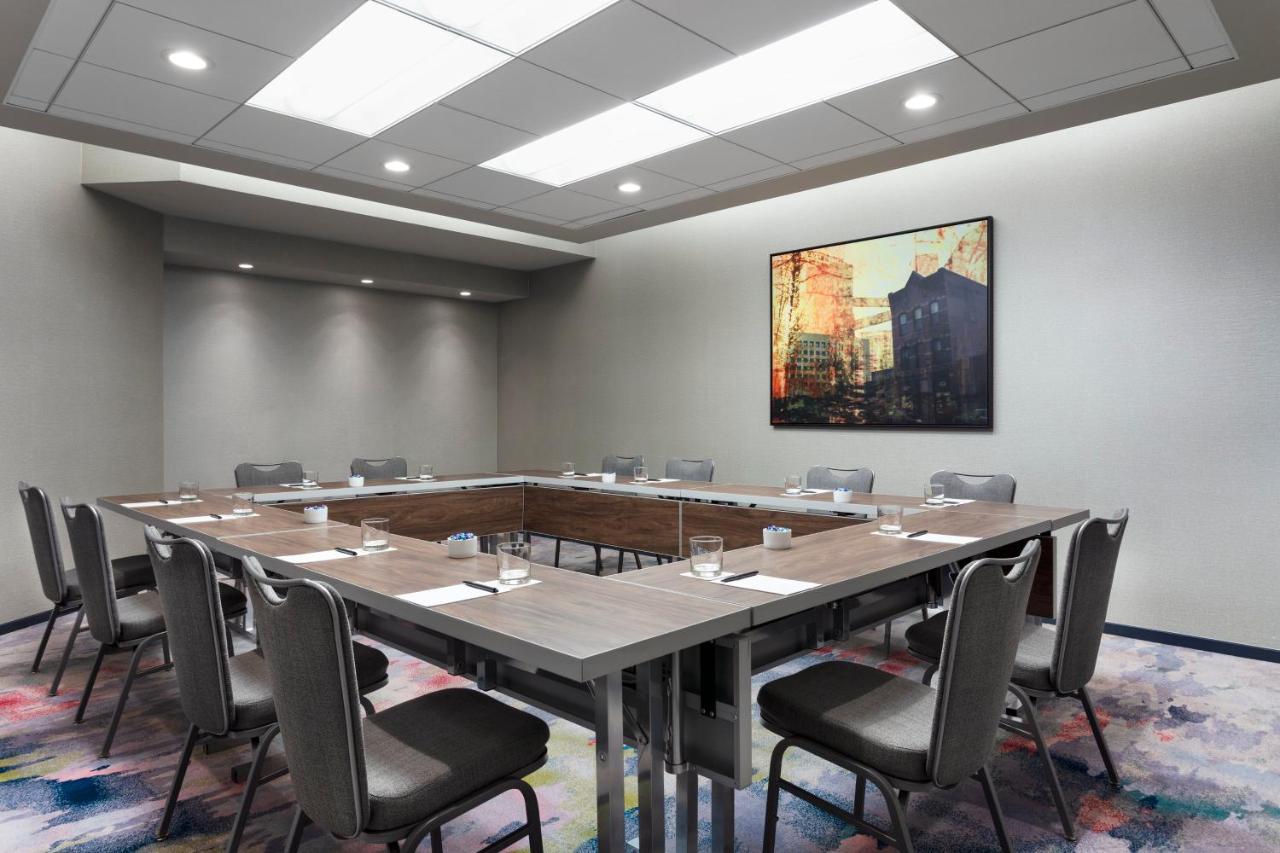 The Lofton Hotel Minneapolis, Tapestry Collection By Hilton Bagian luar foto